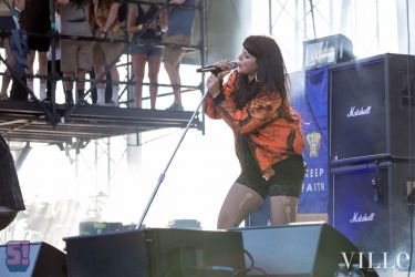Sleigh Bells  23