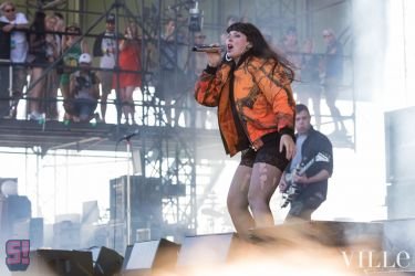 Sleigh Bells  38