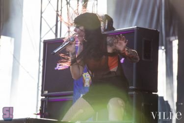 Sleigh Bells  64