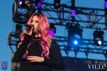 Kiiara  25