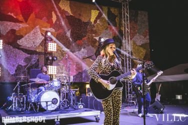 ZZ Ward6157