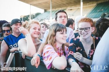 Crowd 7066