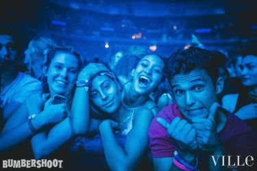 crowd 7747