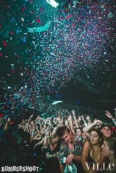 crowd 7829